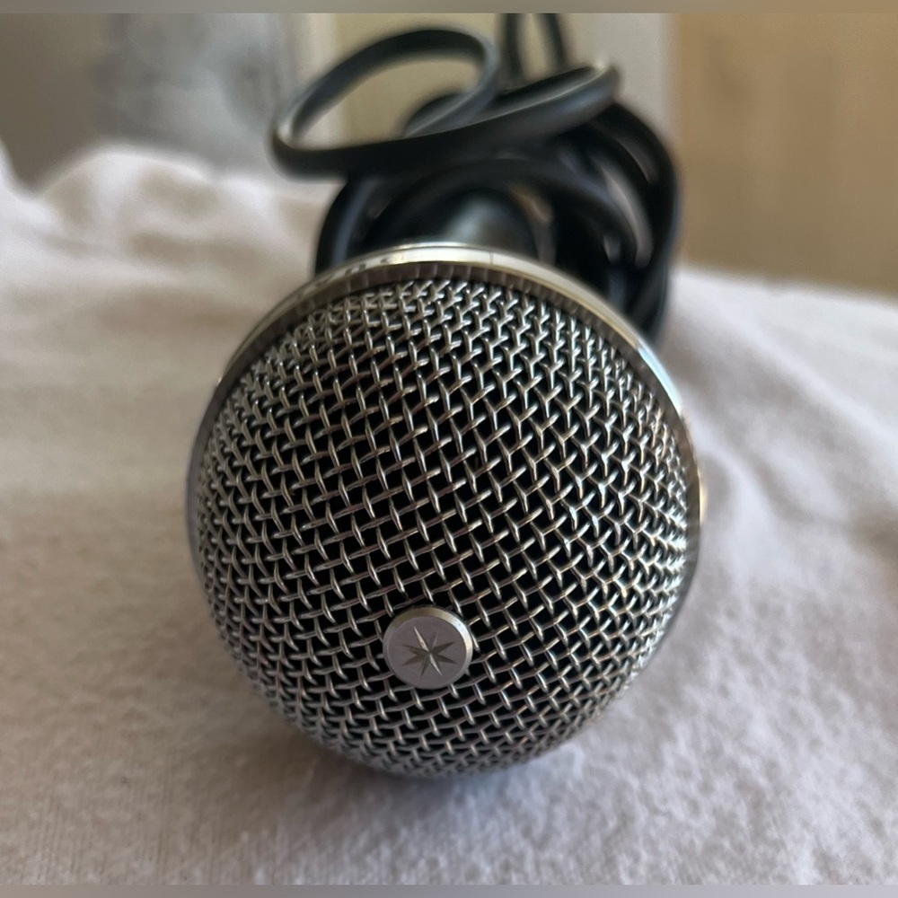 Realistic Highball 2 Dynamic Microphone - Picture 9 of 9